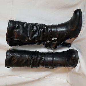 Mickay boots size 8 black